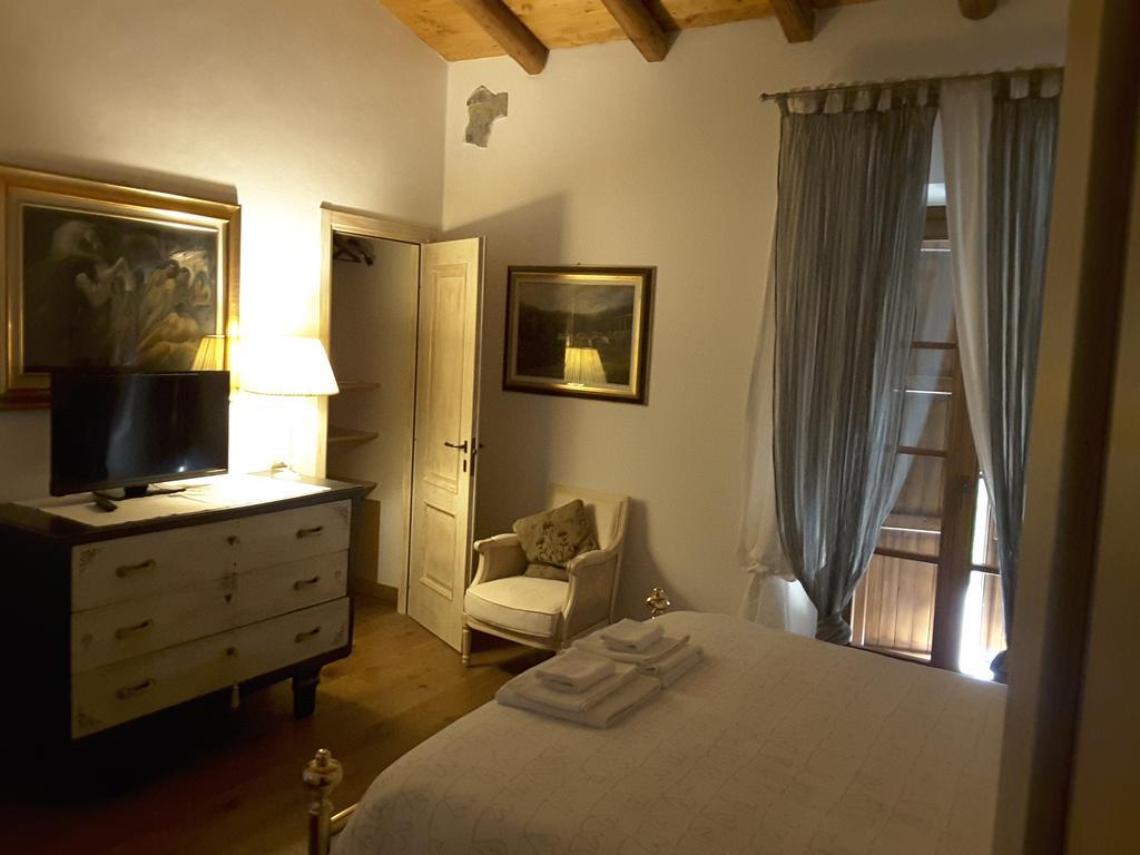 Il Giardino Di Rosmarino Bed and Breakfast Pontremoli Exteriör bild