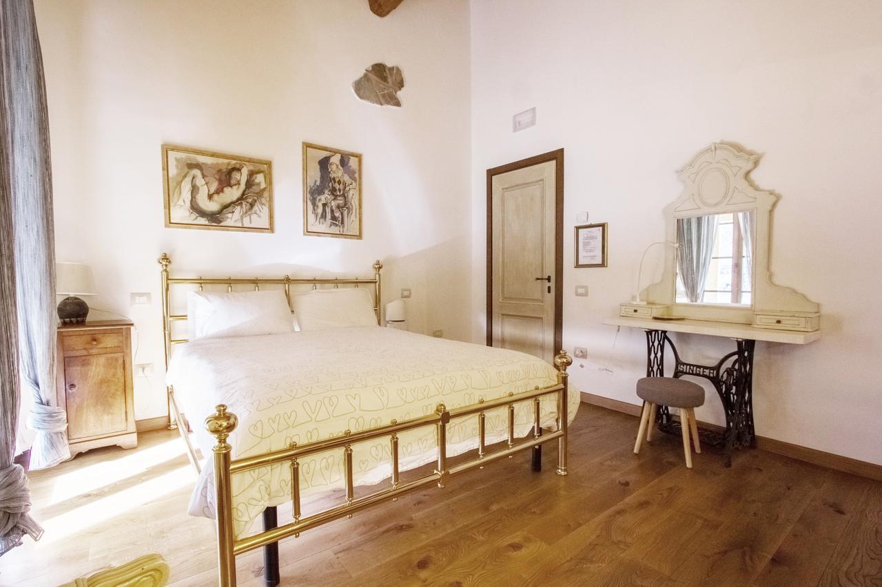 Il Giardino Di Rosmarino Bed and Breakfast Pontremoli Exteriör bild