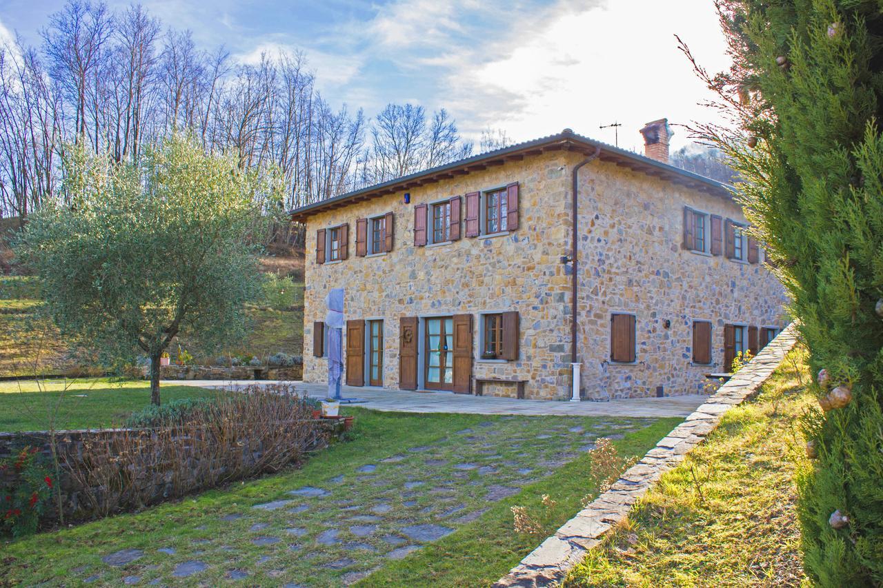 Il Giardino Di Rosmarino Bed and Breakfast Pontremoli Exteriör bild