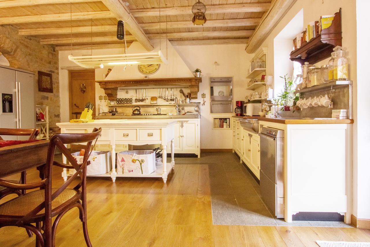Il Giardino Di Rosmarino Bed and Breakfast Pontremoli Exteriör bild