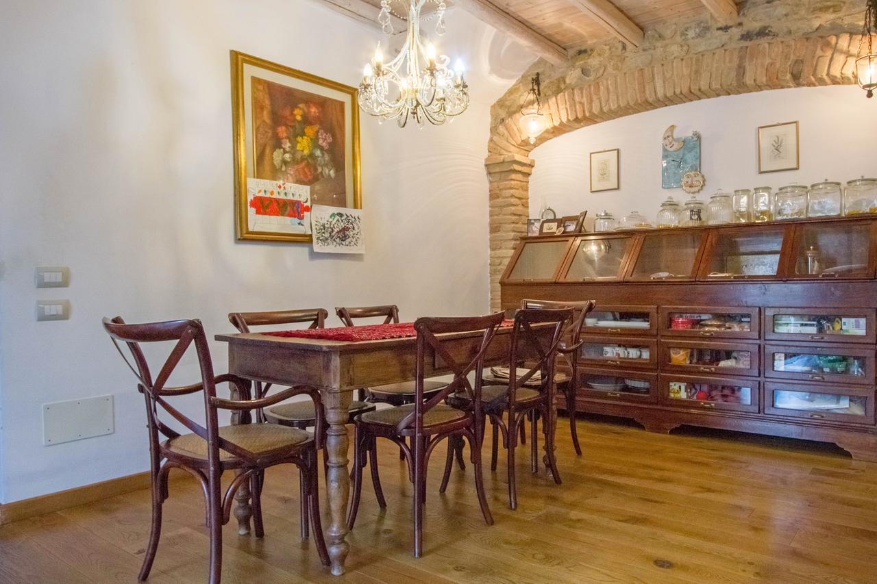 Il Giardino Di Rosmarino Bed and Breakfast Pontremoli Exteriör bild